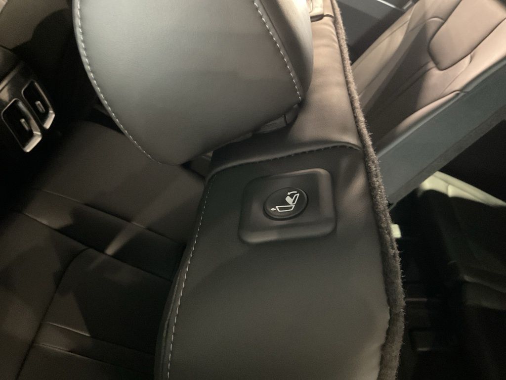 New 2026 White Kia EX image 20