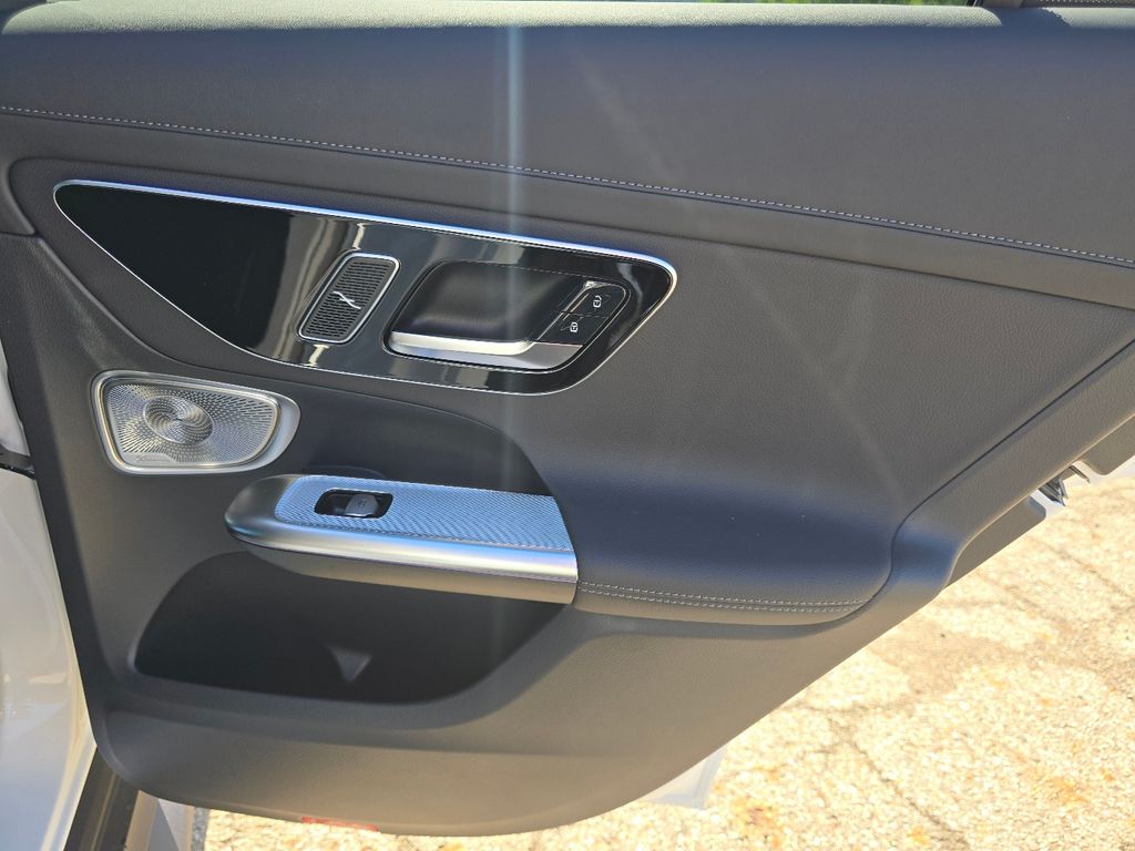 New 2026 White Mercedes-Benz GLC 300 image 24