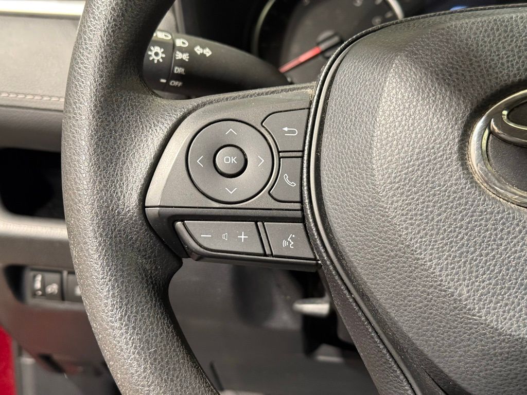 Thumbnail: 2020 Toyota RAV4 - 22