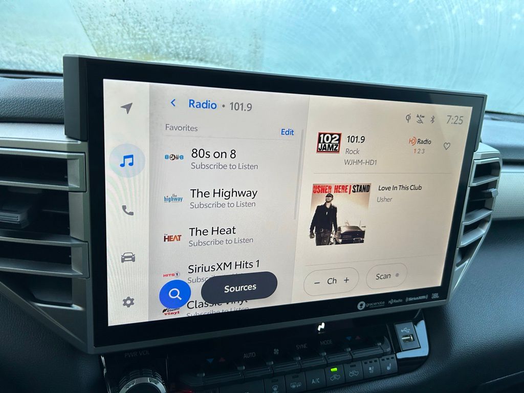 Thumbnail: 2024 Toyota Tundra - 24