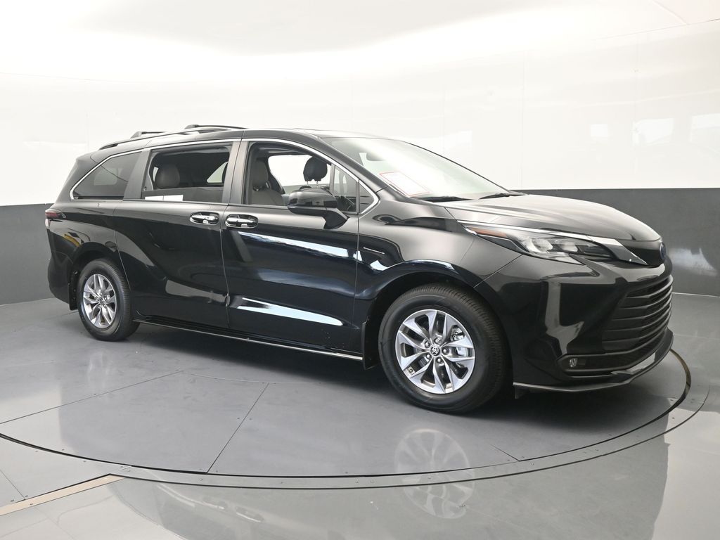 Used 2025 Midnight Black Metallic Toyota XLE image 8