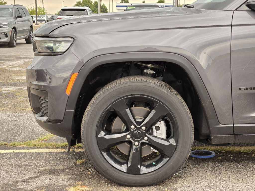 2023 Jeep Grand Cherokee L Altitude 5