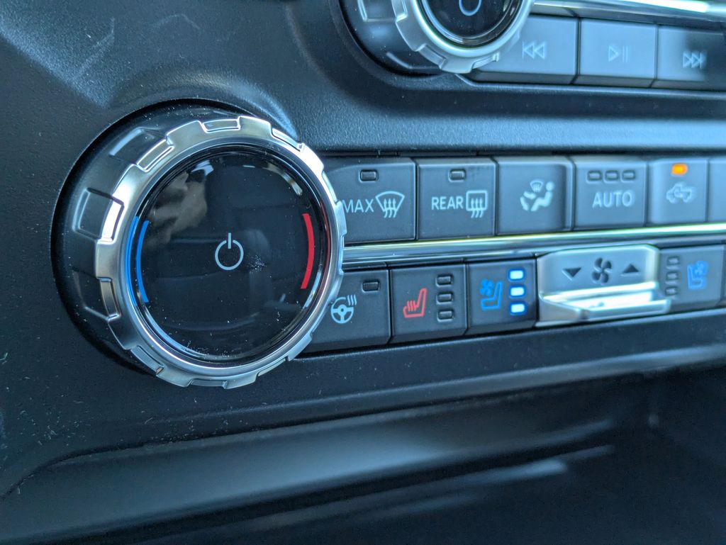 2026 Ford F-350 Super Duty LARIAT