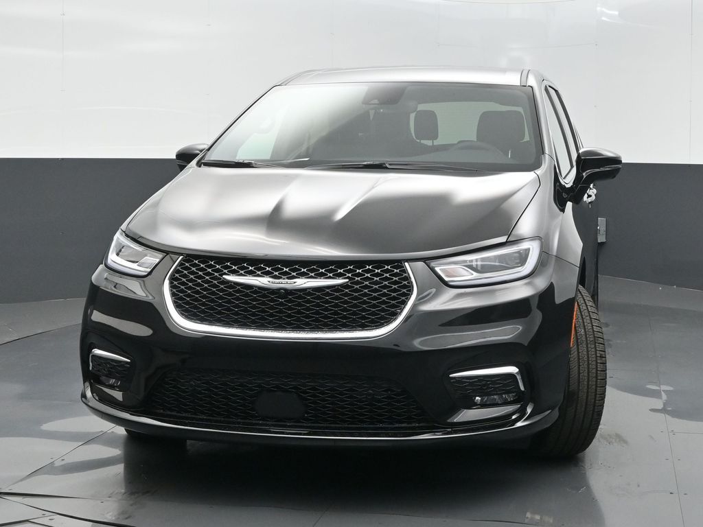 View vehicle photo 2