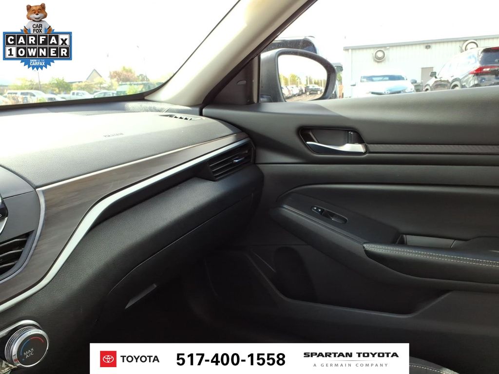 Used 2024 Red Nissan 2.5 SV image 23