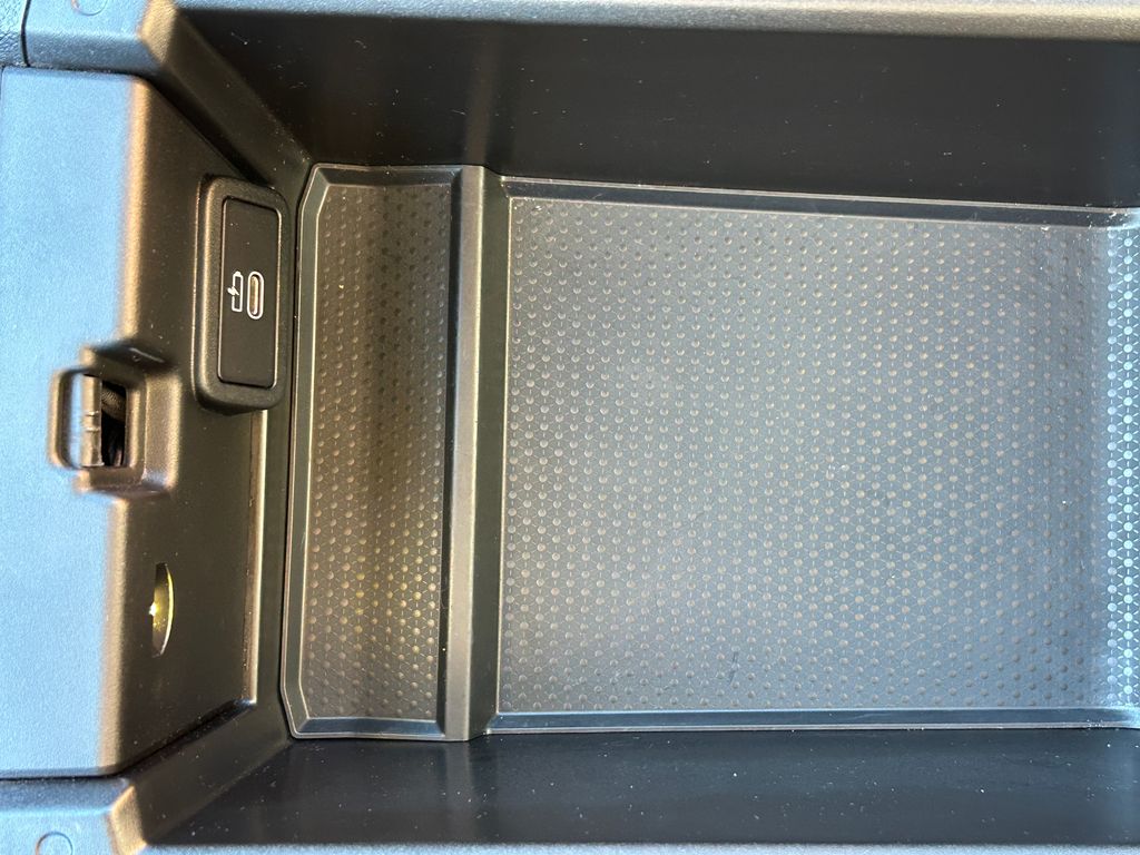 Thumbnail: 2023 BMW 4 Series - 26