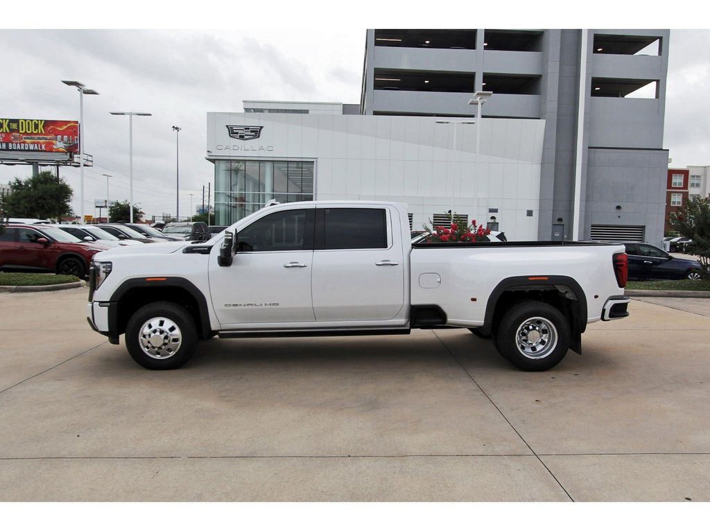 2025 GMC Sierra 3500HD Denali Ultimate White at Big Star Buick GMC