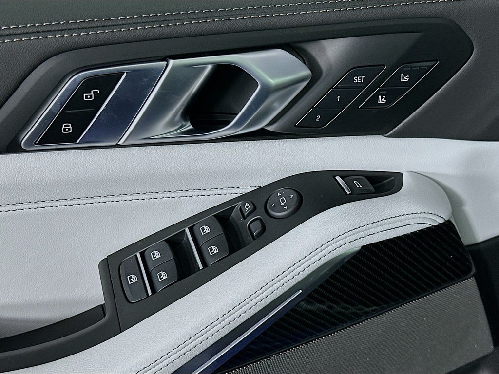 Thumbnail: 2026 BMW X5 - 20