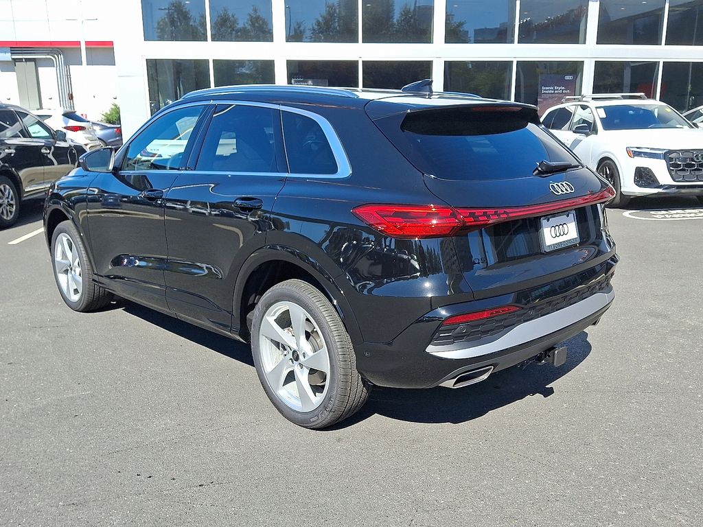 Thumbnail: 2025 Audi Q5 - 4