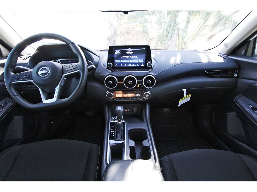 2025 Nissan Sentra SV - 8