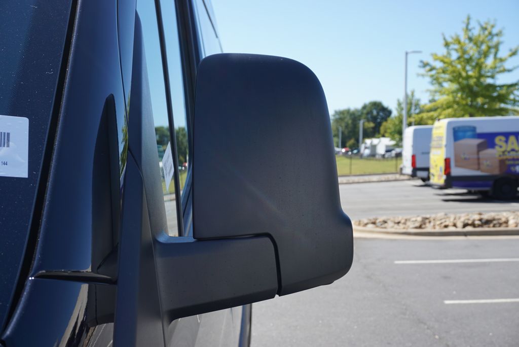 Thumbnail: 2025 Mercedes-Benz Sprinter - 11