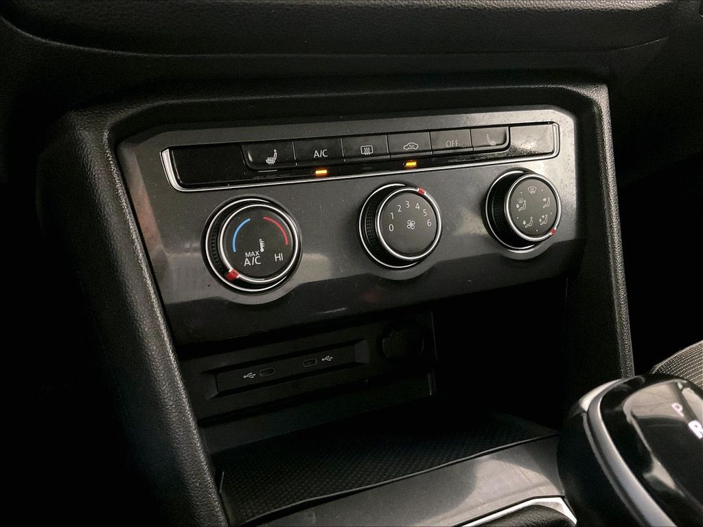 2023 Volkswagen Tiguan — photo 25