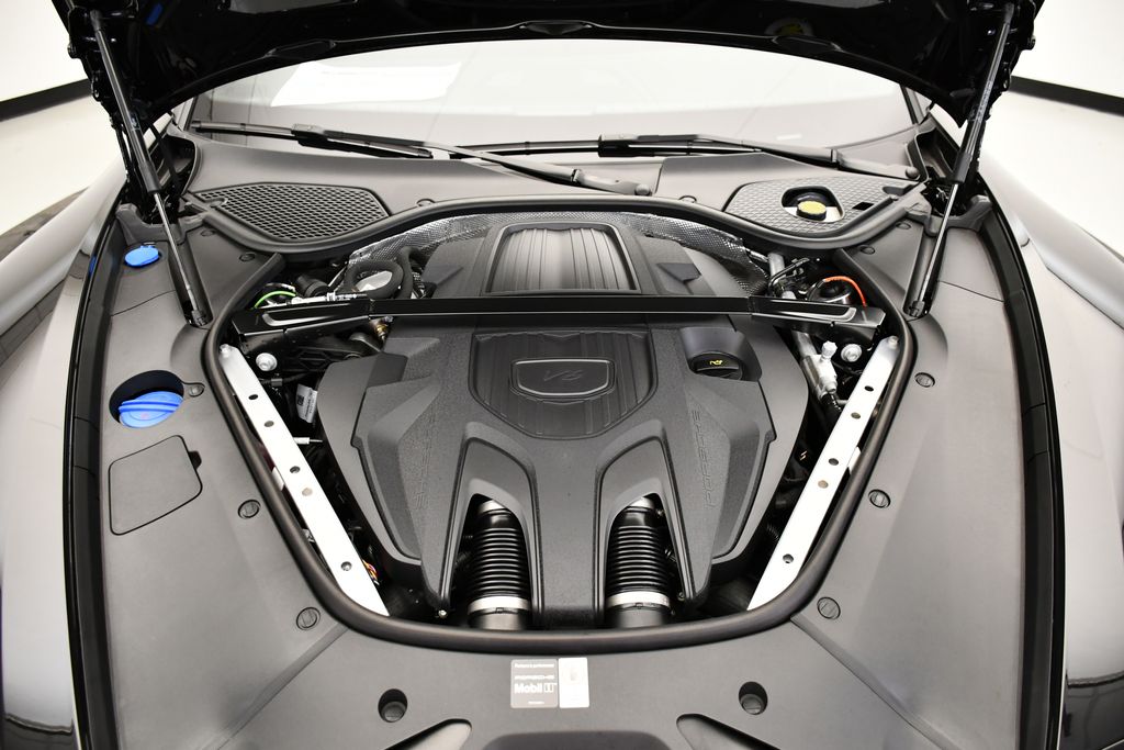 Thumbnail: 2026 Porsche Panamera - 12