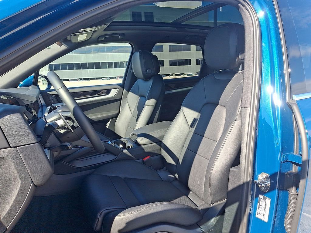 Thumbnail: 2025 Porsche Cayenne - 5