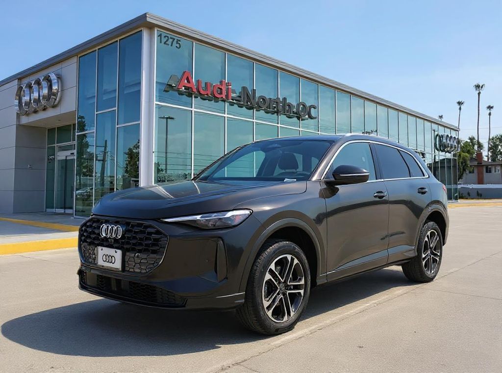 Thumbnail: 2025 Audi Q5 - 1