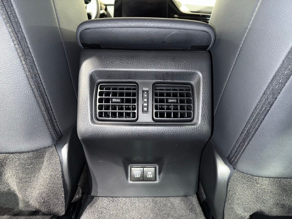 Thumbnail: 2025 Toyota Camry - 19