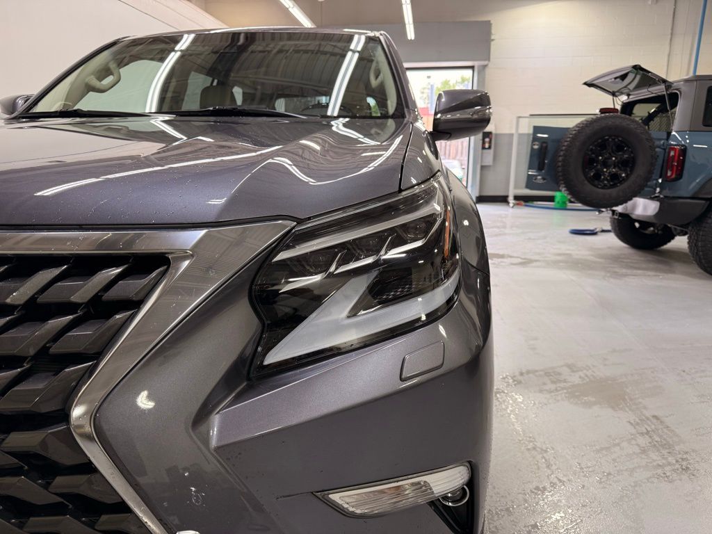 2023 Lexus GX 460 8