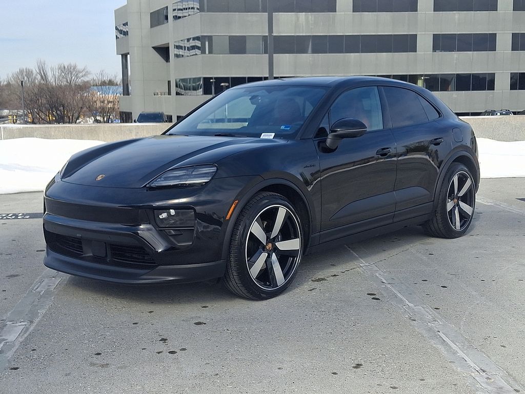 Thumbnail: 2026 Porsche Macan - 1