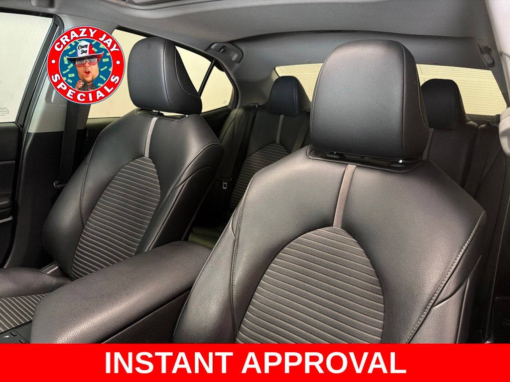 Used 2018 Toyota Camry Hybrid Sedan