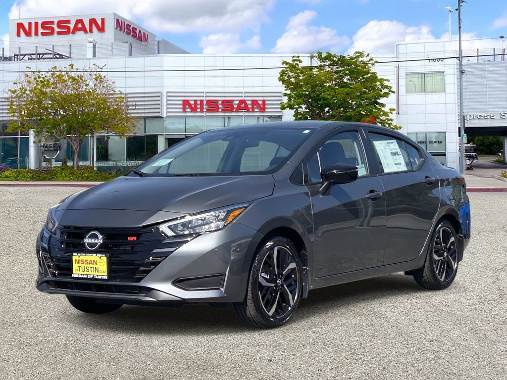 2025 Nissan Versa 1.6 SR