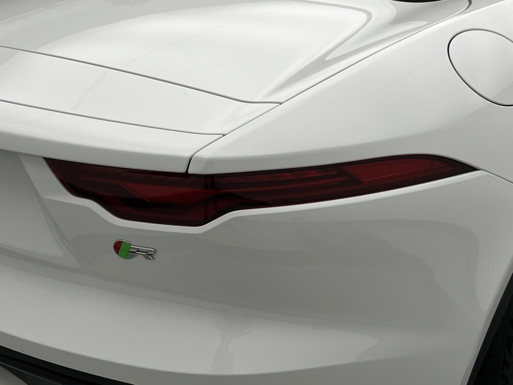 Thumbnail: 2021 Jaguar F-Type - 28