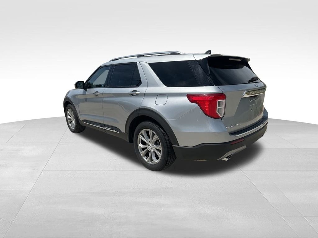 2023 Iconic Silver Metallic Ford Explorer Limited RWD SUV