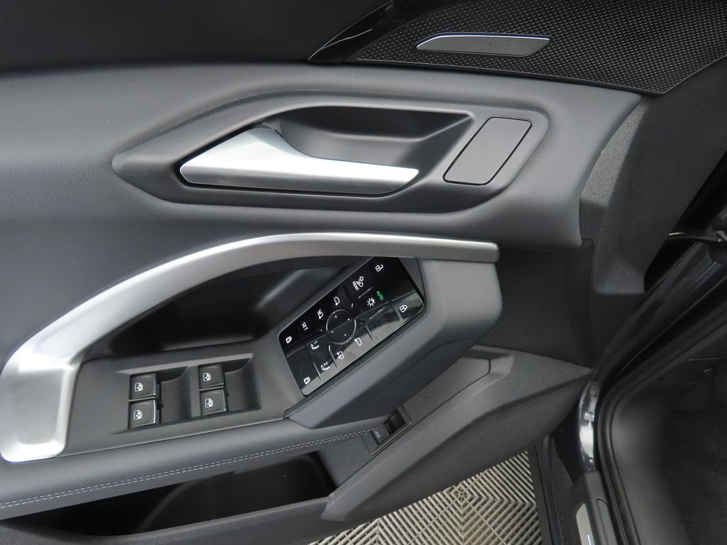 Thumbnail: 2025 Audi Q5 - 23