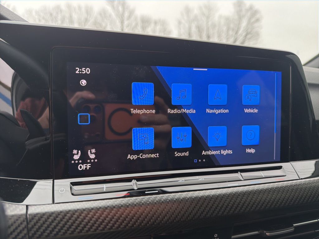 Thumbnail: 2023 Volkswagen Golf - 29