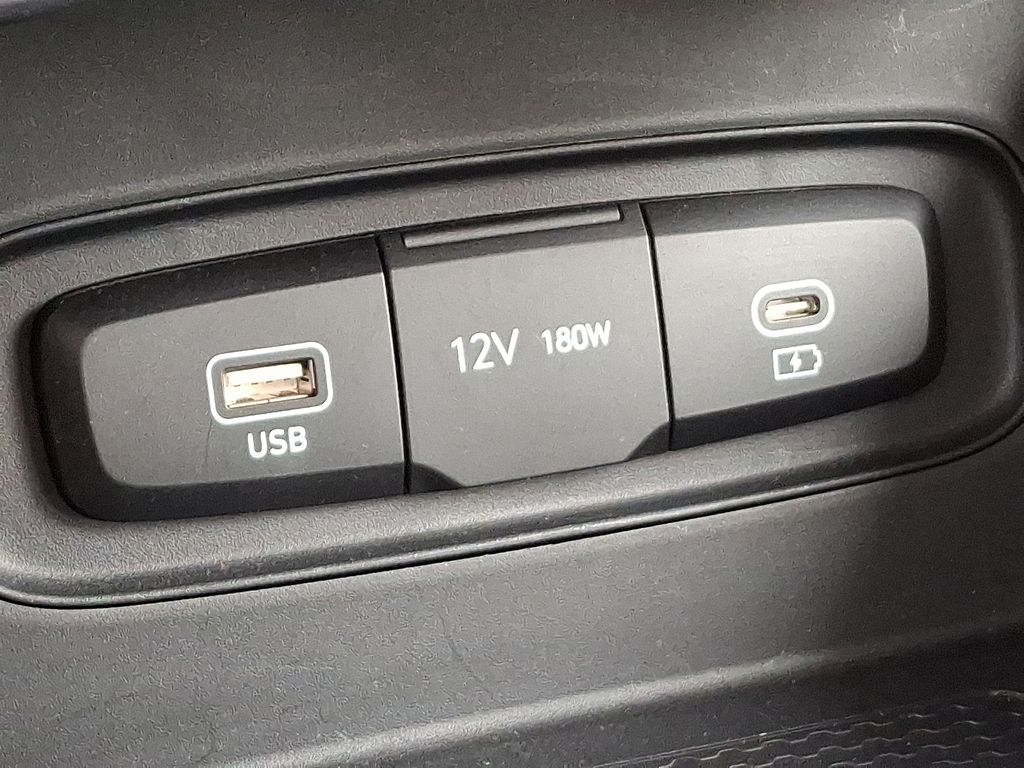 Thumbnail: 2023 Hyundai Venue - 24