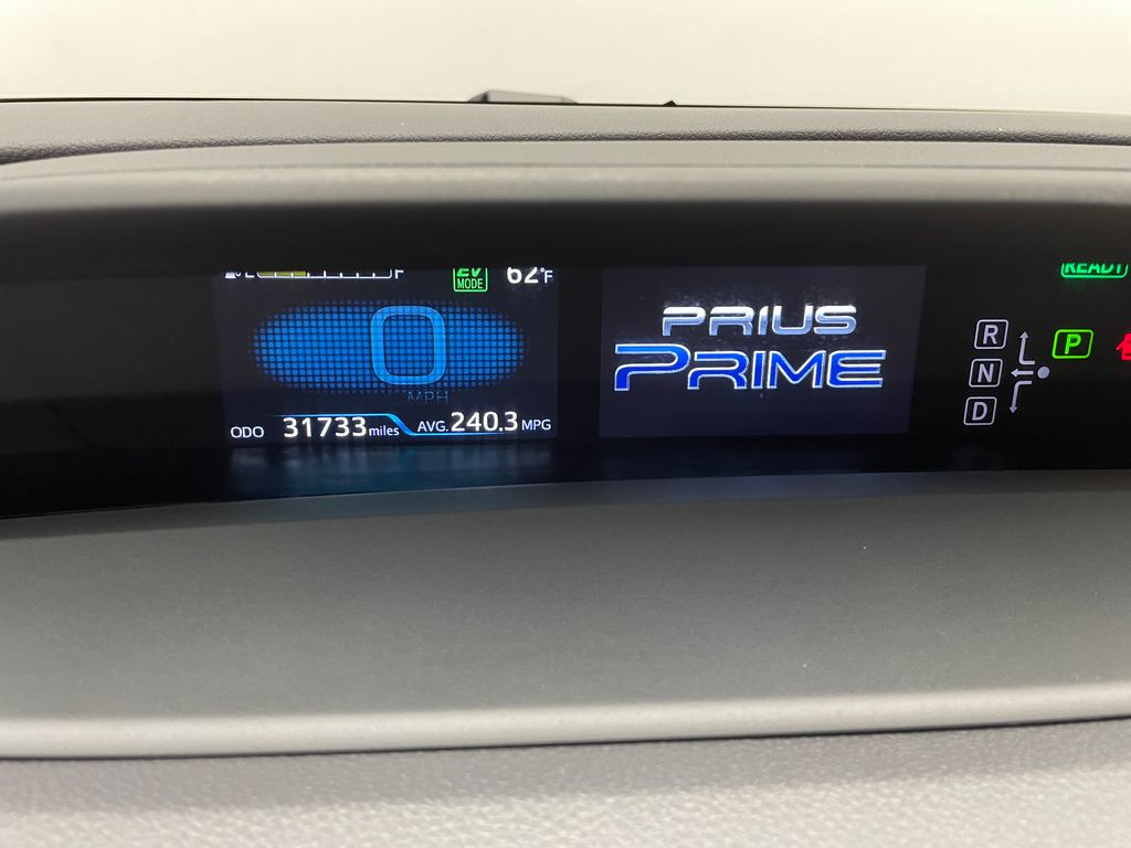 2022 Toyota Prius Prime XLE 24