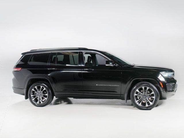 Used 2022 Black Jeep Overland image 30