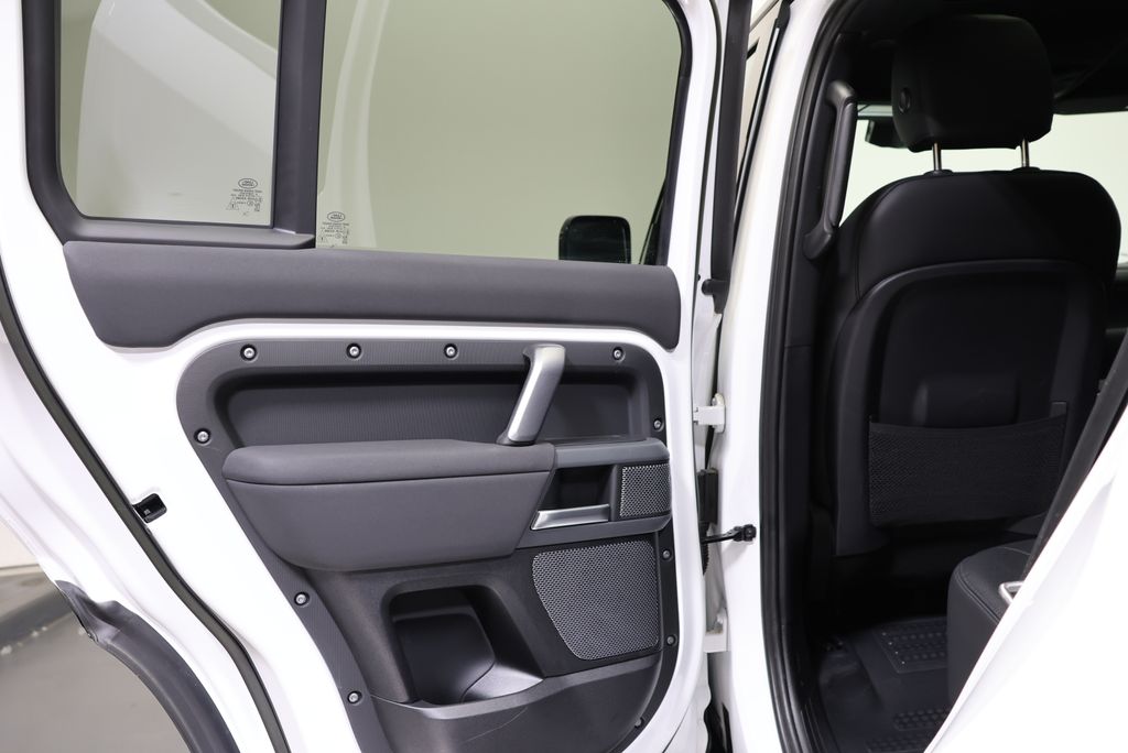 Thumbnail: 2023 Land Rover Defender - 32
