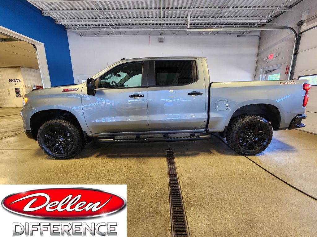  2025 Chevrolet Silverado 1500 LT Trail Boss Crew Cab 4WD   