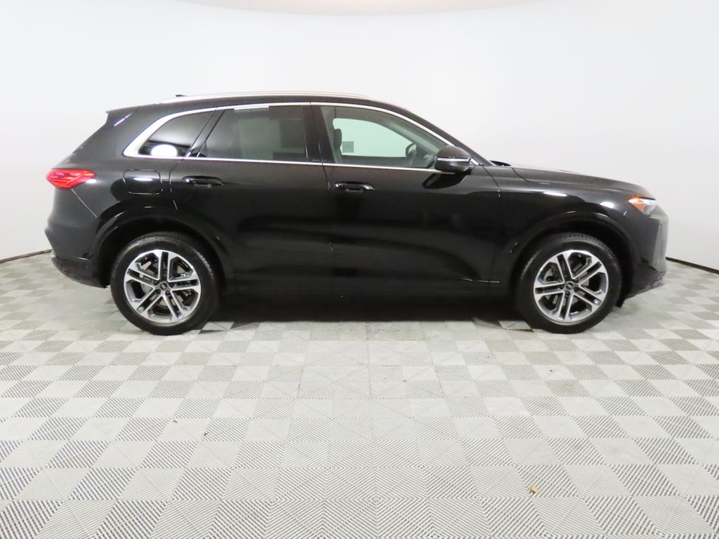 Thumbnail: 2025 Audi Q5 - 6