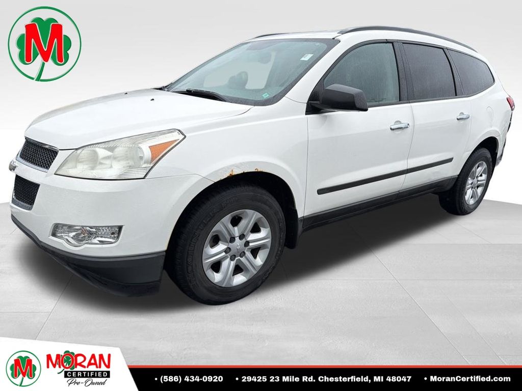 White 2011 Chevrolet Traverse SUV / Crossover Front-Wheel Drive 6-Speed Automatic Overdrive
