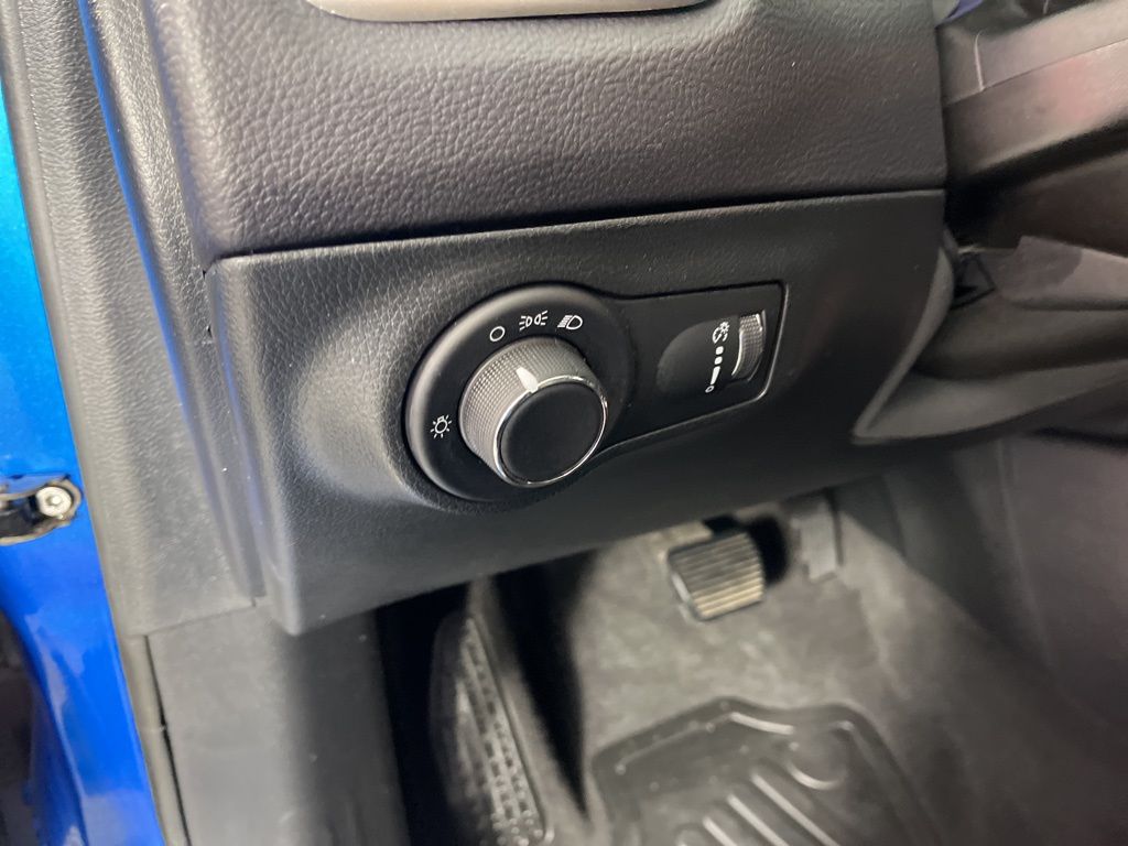 Thumbnail: 2018 Jeep Compass - 25