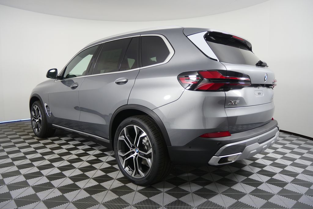 Thumbnail: 2026 BMW X5 - 5