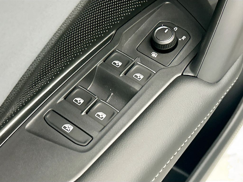 Thumbnail: 2026 Volkswagen Tiguan - 21