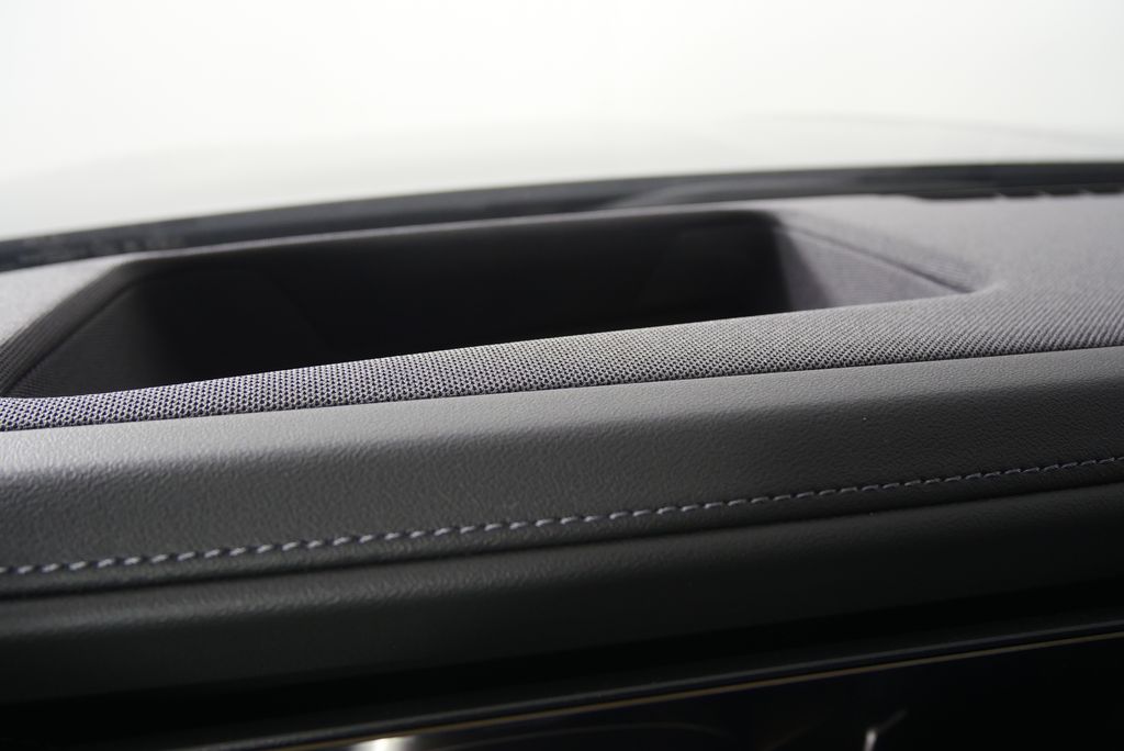 Thumbnail: 2026 BMW 7 Series - 19