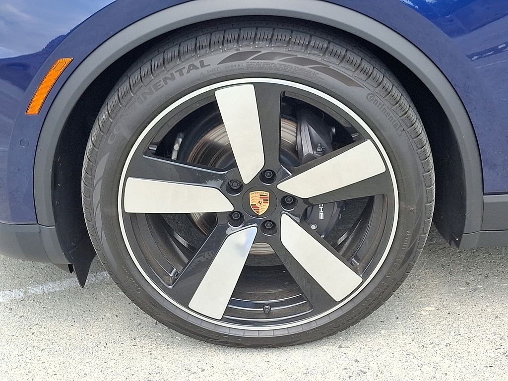 Thumbnail: 2025 Porsche Macan - 10