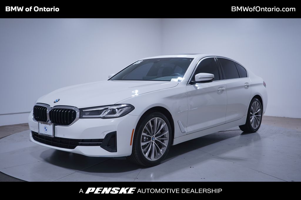 Thumbnail: 2022 BMW 5 Series - 1