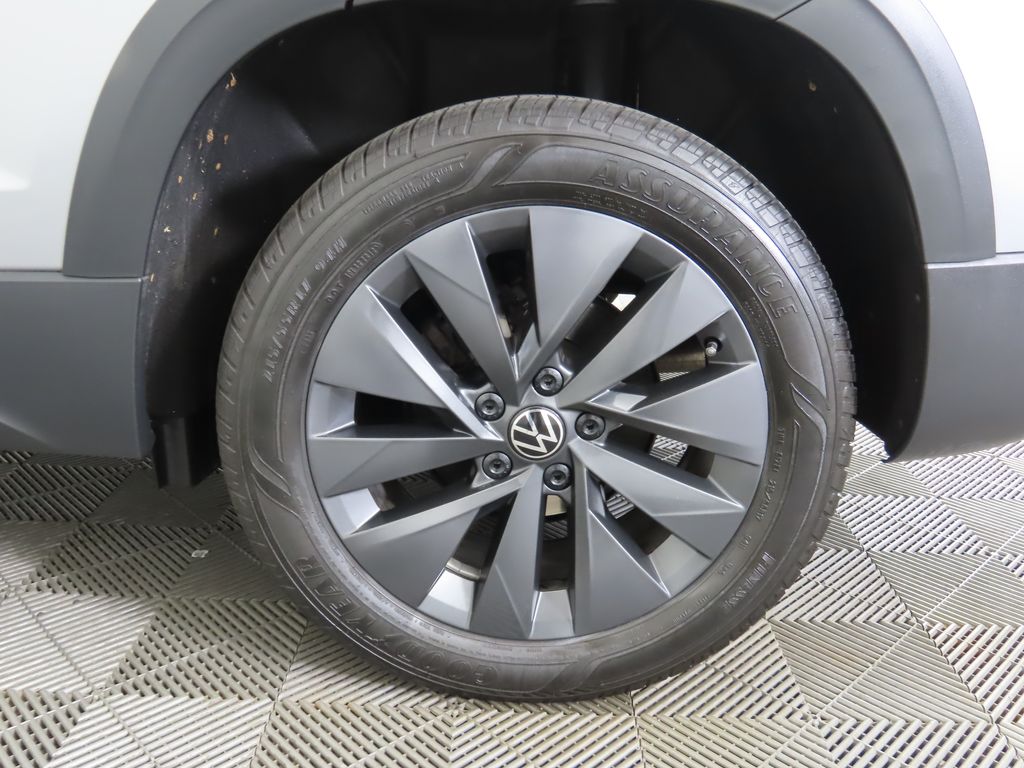Thumbnail: 2024 Volkswagen Taos - 29