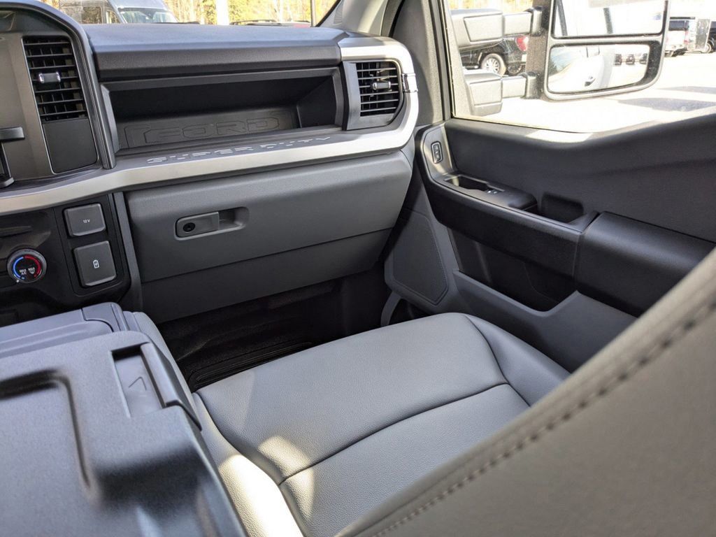 2024 Ford F-350 Super Duty XL
