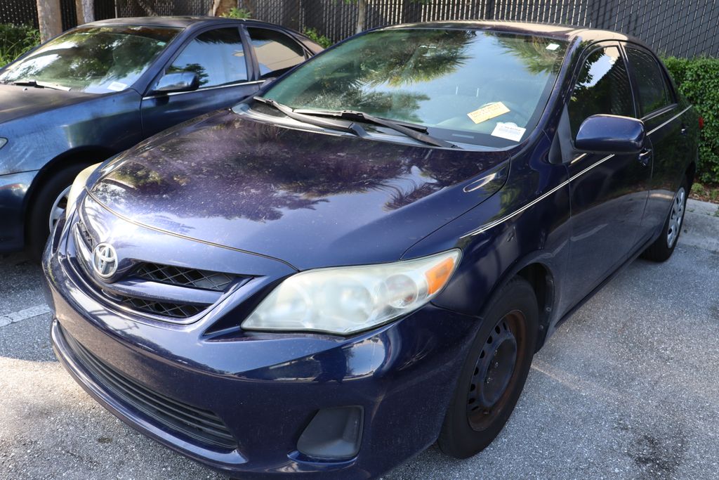 2013 Toyota Corolla LE 2