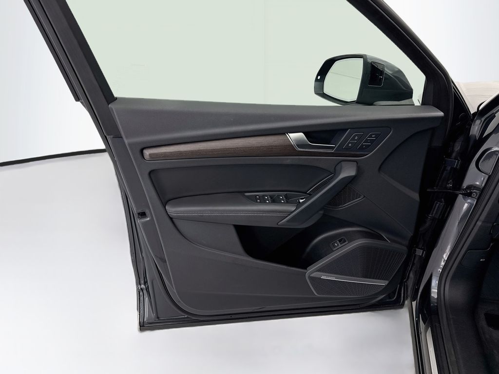 Thumbnail: 2023 Audi Q5 - 22