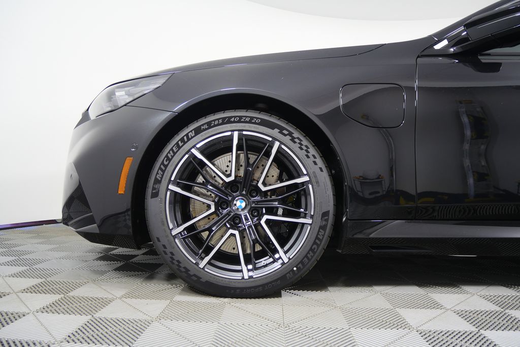 Thumbnail: 2026 BMW M5 - 7