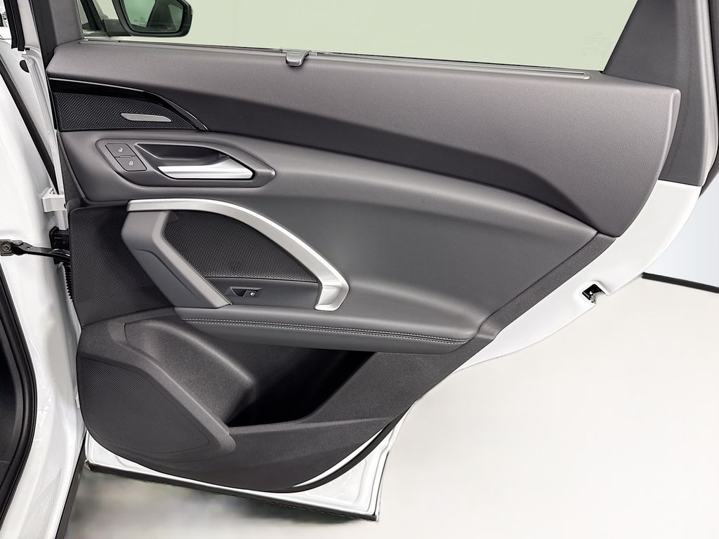 Thumbnail: 2025 Audi Q5 - 27