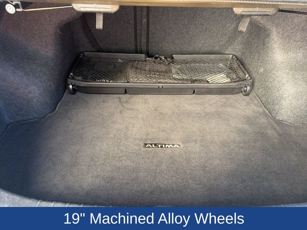 2022 Nissan Altima SR FWD