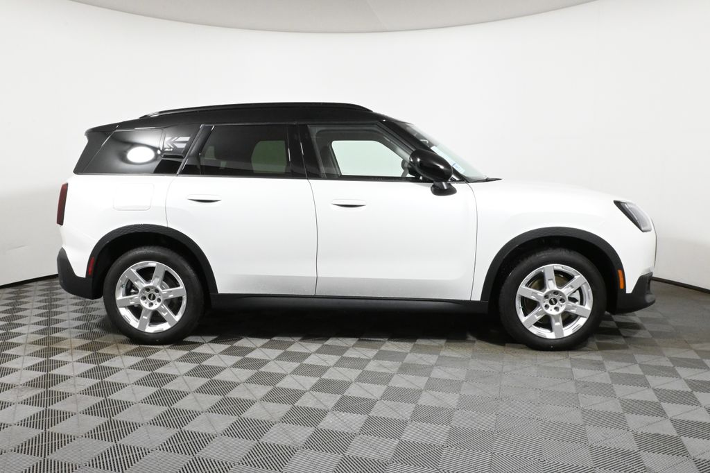 2025 MINI Cooper Countryman Base 8