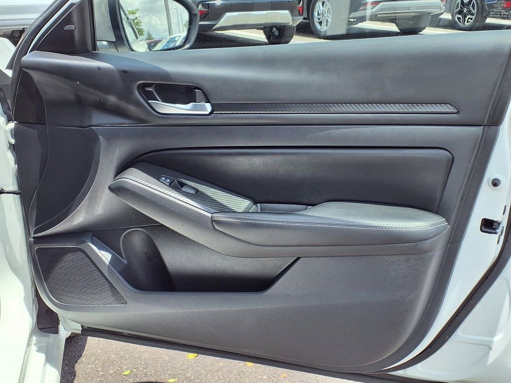 Used 2024 Nissan Altima Sedan